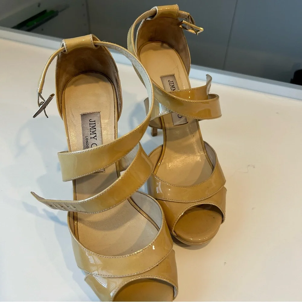 Jimmy Choo Patent Leather Peep-Toe Platform Heels Size 39 EU / 8.5 US - Picture 2 of 5